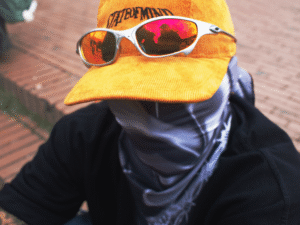 Gorra Pana Mostaza Letras